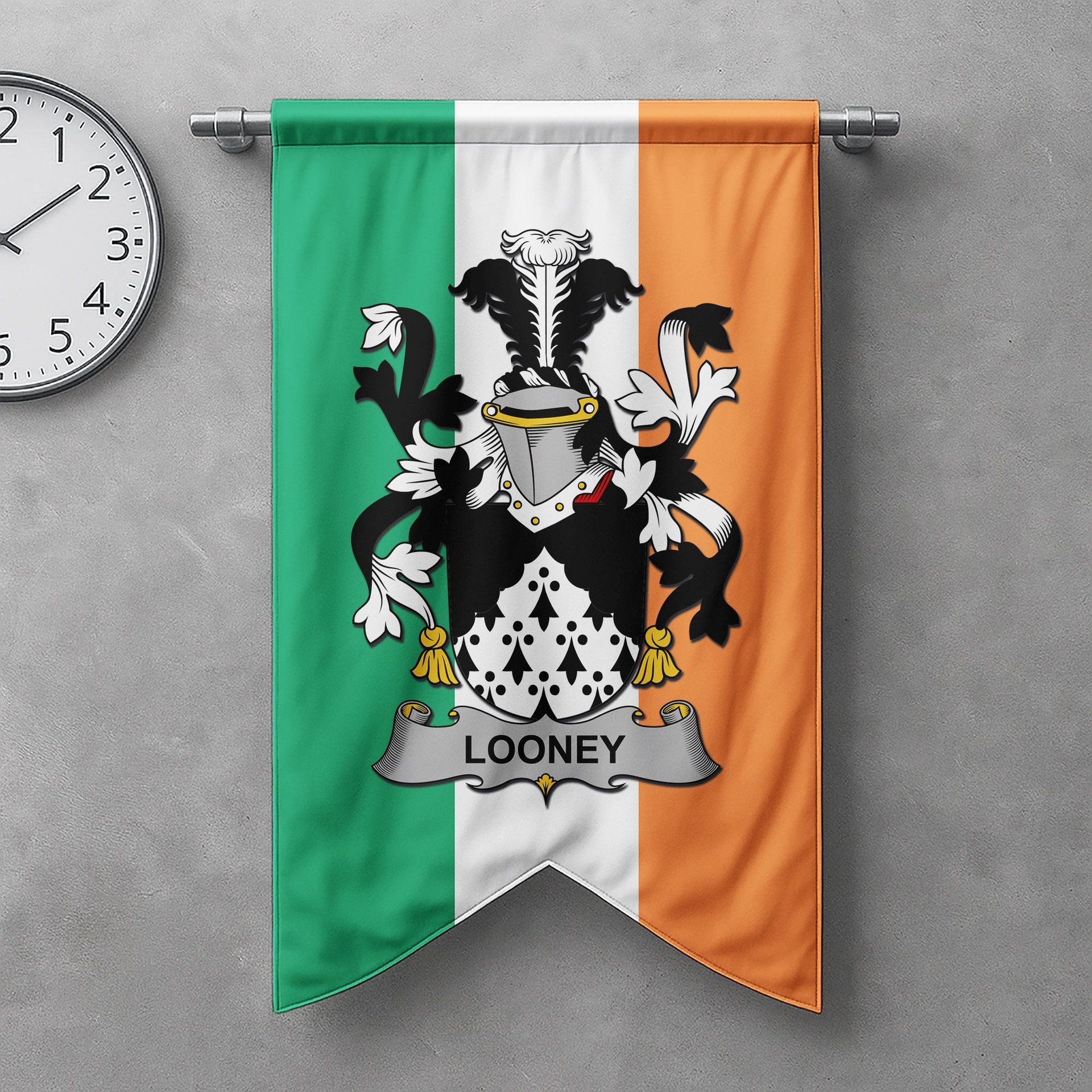 ScotsTee Shop Irish Looney or O'Lunney Clan Coat of Arms Irish Tartan Gonfalon Flag