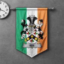 ScotsTee Shop Irish Roe Clan Coat of Arms Irish Tartan Gonfalon Flag