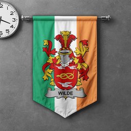 ScotsTee Shop Irish Wilde Clan Coat of Arms Irish Tartan Gonfalon Flag