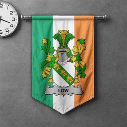 ScotsTee Shop Irish Low Clan Coat of Arms Irish Tartan Gonfalon Flag