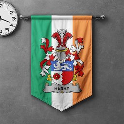 ScotsTee Shop Irish Henry or O'Henry Clan Coat of Arms Irish Tartan Gonfalon Flag