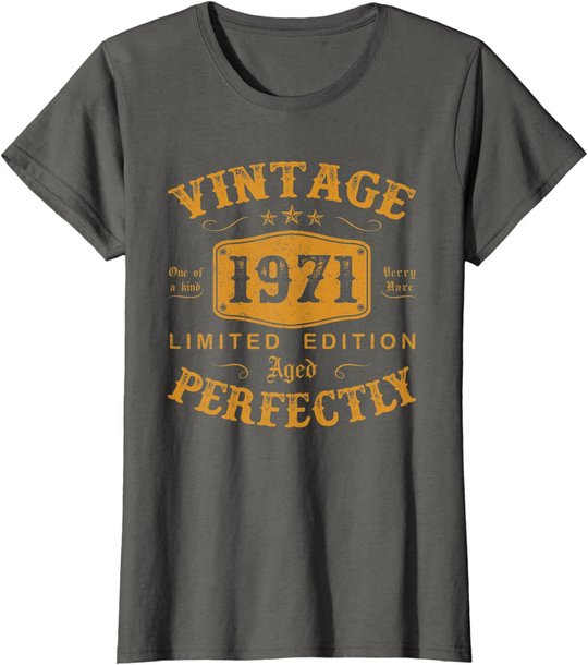 50 Year Old Birthday Gifts Vintage 1971 50th Birthday Gifts T-Shirt