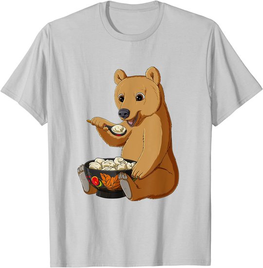 Russian Bear eats Traditional Russian Food Pelmeni T-Shirt