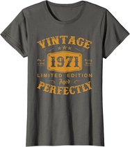 50 Year Old Birthday Gifts Vintage 1971 50th Birthday Gifts T-Shirt
