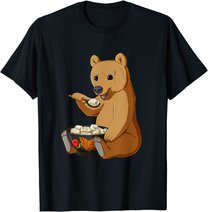 Russian Bear eats Traditional Russian Food Pelmeni T-Shirt