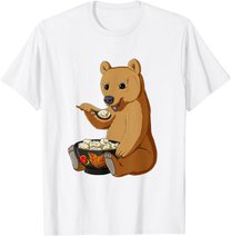Russian Bear eats Traditional Russian Food Pelmeni T-Shirt