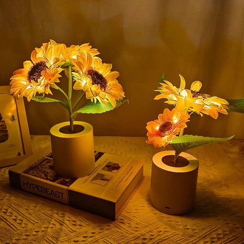 Desktop Decorative Lamp Rechargeable Creative Artificial Sunflower LED Night Light for Living Room Study Bedroom Bedside