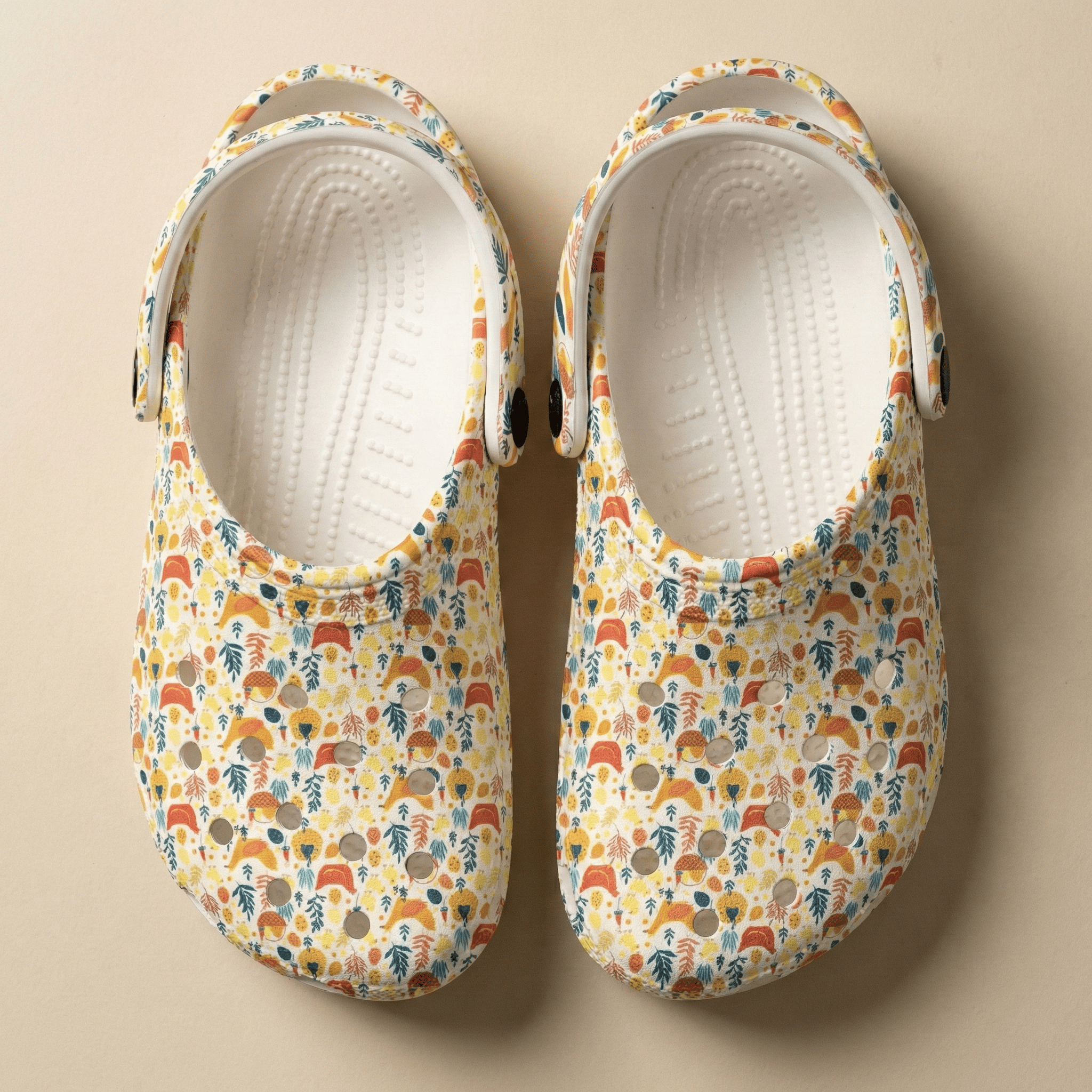 Pollos Crocs Flowery Yellow Chicken Drawings Crocs - chicken heaven