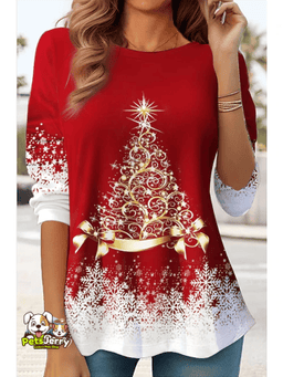 Celebrate the Season in This Casual Christmas T-Shirt