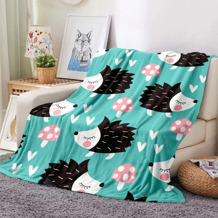 Flannel Soft Warm Blanket Cartoon Animal Prints for Bed Sofa Couch Blanket King Queen Size Lightweight Anime Blanket Hedgehog