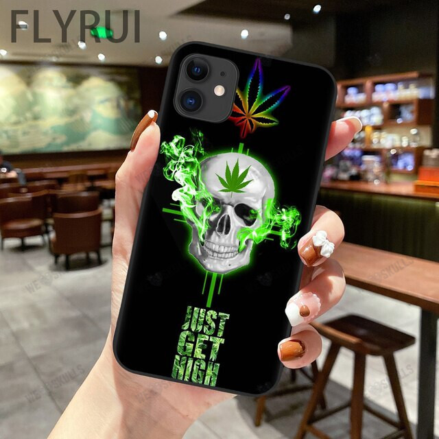 Smoking SKulls Phone Case For Coque iPhone XR X XS 13 12 Mini 11 14 Pro Max SE 2020 7 8 Plus Funny Cover Black silicone Shell