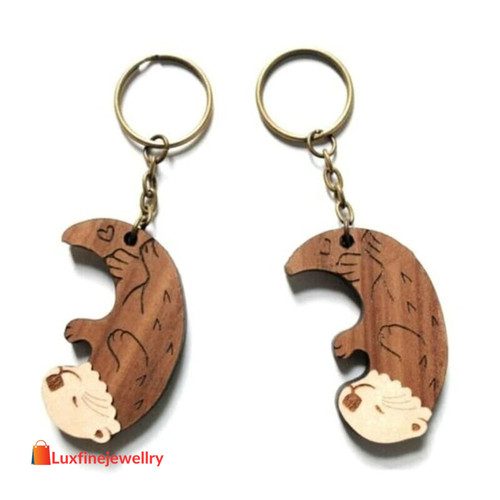 2 Piece Otter Shape Wooden Keychain ring