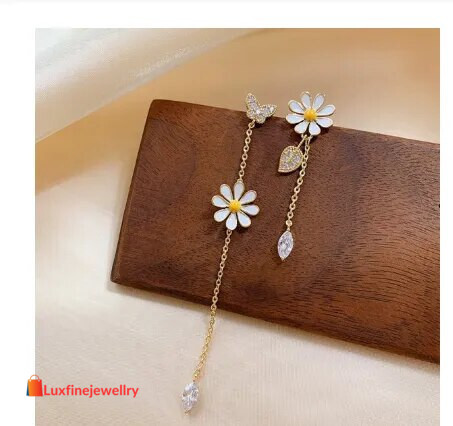 Flower Daisy Clavicle Chain Necklace for Women Girls