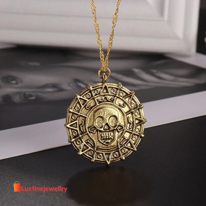 Pirate Skull Round Pendant Necklace Men's Necklace New Fashion Metal Sweater Chain Accessories Party Jewelry
