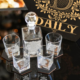 DAILY - WHISKEY SET (Wooden box + Decanter + 4 Glasses + 4 Coasters)