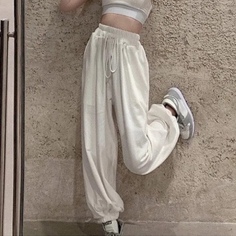 Y2K Womens High Waist Beige Loose Cargo Pants Womens With Pockets Vintage  Baggy Style For Streetwear And Fashion Designer Fashion For Summer 2023  230419 From Long01, $27.02 | DHgate.Com