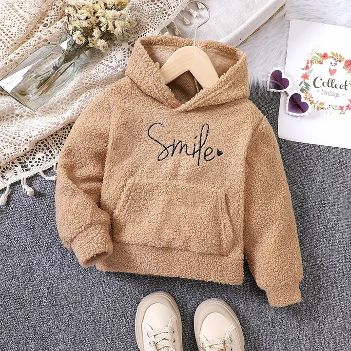 Girls' Autumn and Winter New Lamb Fleece Letter Embroidered Hoodie Sweater