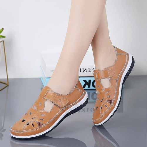 Women's Leather Sandals Comfortable Round Toe Cut-Out Style Design