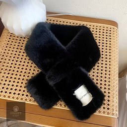 Stay cozy and stylish with this adorable Capybara Plush Wearable Scarf Blanket! Soft, thick, windproof, and warm, it's perfect for chilly autumn and winter days. A cute and thoughtful gift for capybara lovers!