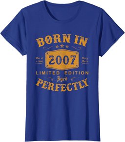 Born In 2007 17 Year Old Bday Boy Funny 17th Birthday Gifts T-Shirt