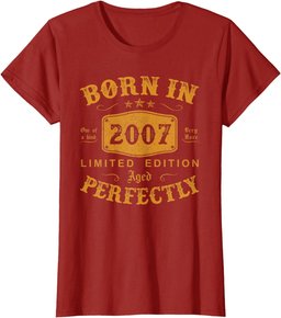 Born In 2007 17 Year Old Bday Boy Funny 17th Birthday Gifts T-Shirt