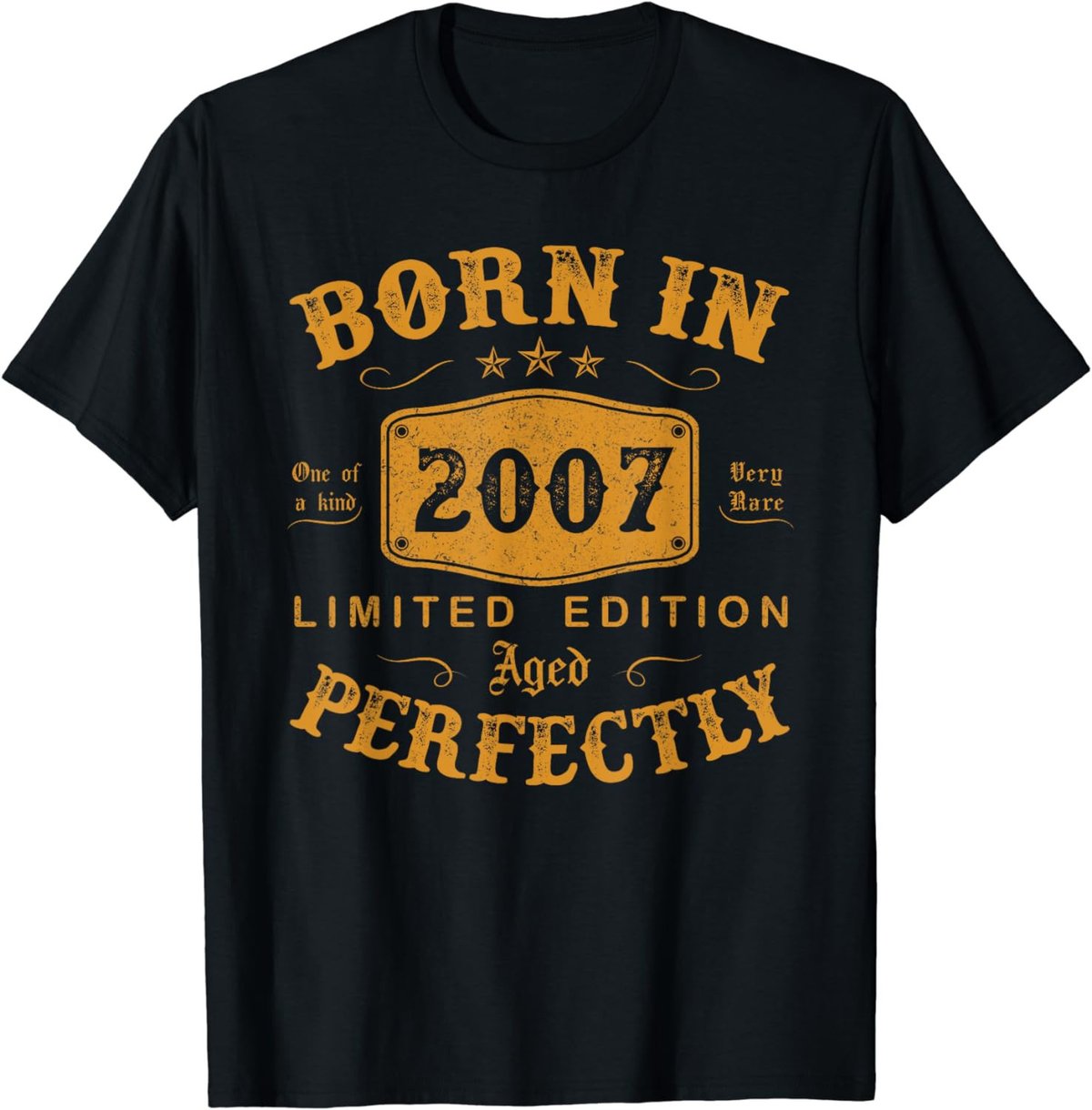 Born In 2007 17 Year Old Bday Boy Funny 17th Birthday Gifts T-Shirt