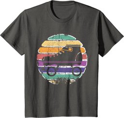 Retro Roller Skates - Vintage Roller Skating T-Shirt