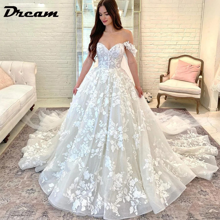 Customized Boho Princess Wedding Dress - Off-the-Shoulder Lace Applique Sweetheart Ball Gown 2025