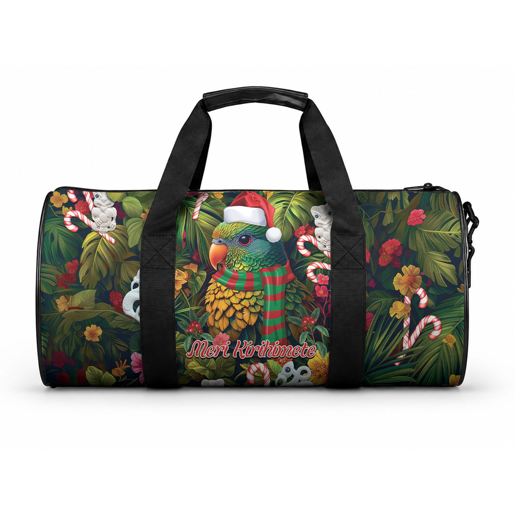 Meri Kirihimete Kakapo Santa Duffle Bag Merry Christmas with Tropical Vibe