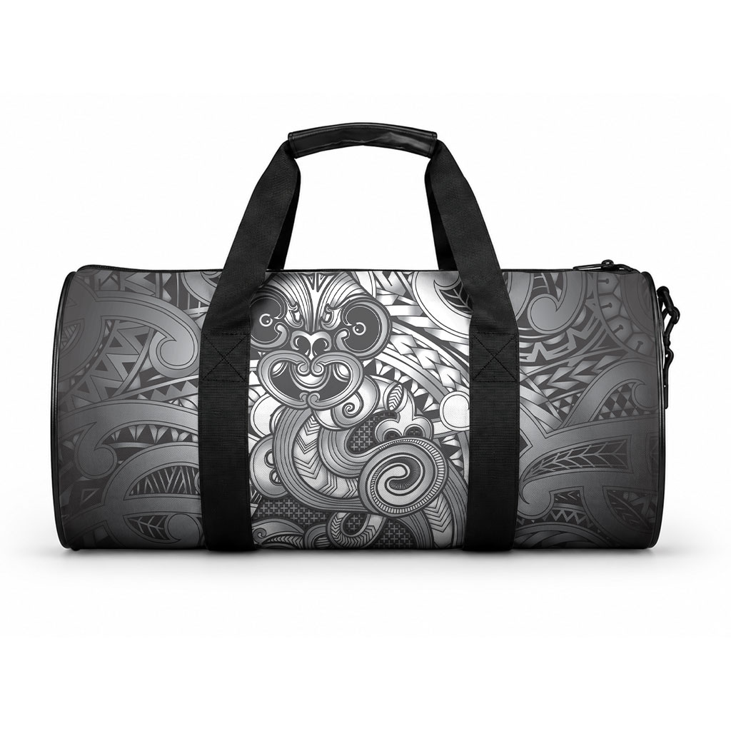 Aotearoa Maori Hei Tiki Duffle Bag Kiwikiwi Kowhaiwhai Puhoro Motif