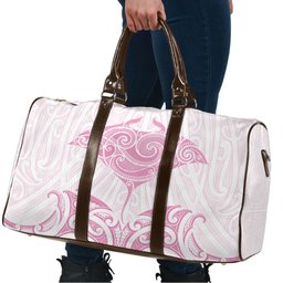 New Zealand Manta Ray Tattoo Travel Bag Aotearoa Maori Haehae Pink