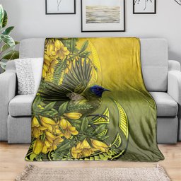 New Zealand Bellbird Blanket With Kowhai Flowers