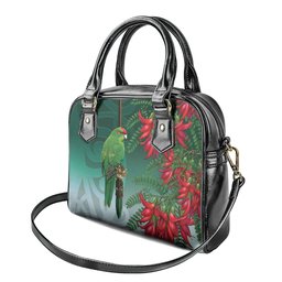 New Zealand Parakeet Bird Shoulder Handbag With Kakabeak Flowers