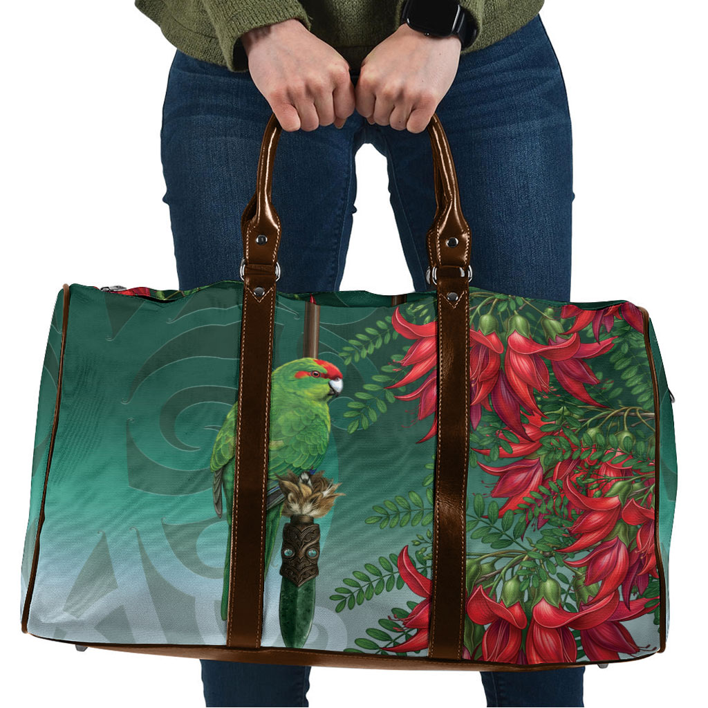 New Zealand Parakeet Bird Travel Bag With Kakabeak Flowers