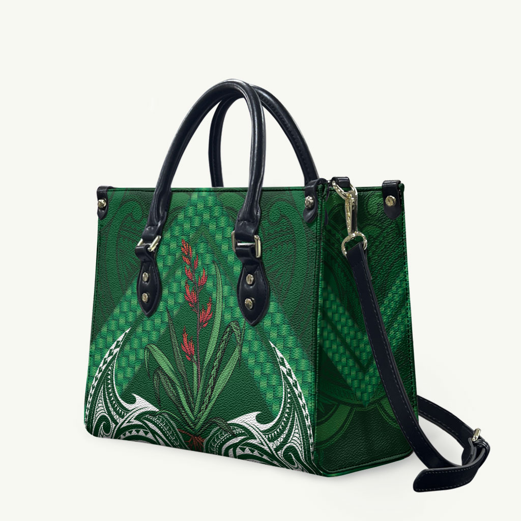 Rongoa Maori New Zealand Harakeke Leather Bag NZ Weaving Pattern Green