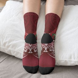 Rongoa Maori New Zealand Harakeke Crew Socks NZ Weaving Pattern Red
