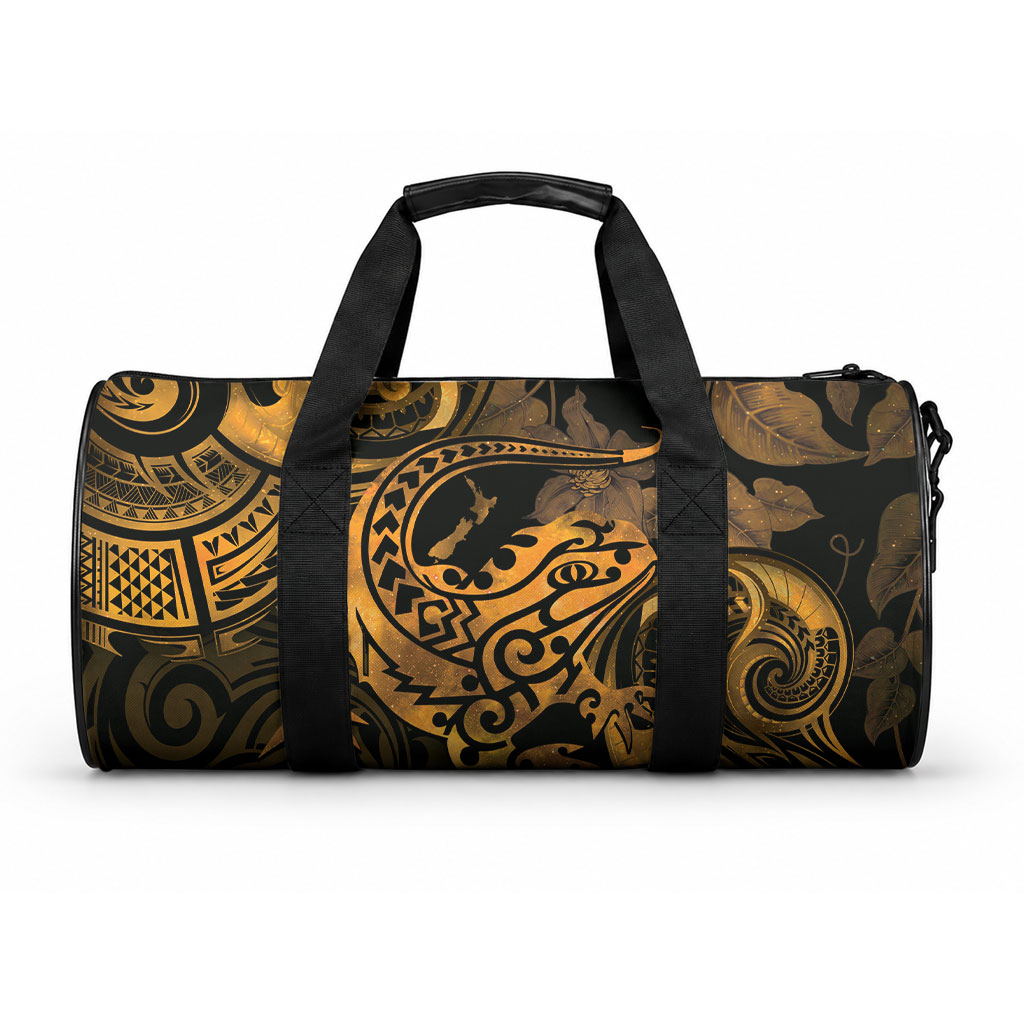 New Zealand Tuatara Duffle Bag Aotearoa Maori Clematis Flowers - Gold