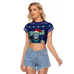 Personalized New Zealand Warriors Christmas Raglan Cropped T Shirt Maori Rugby Fans - Pixelated Ugly Xmas Pattern Mascot Santa