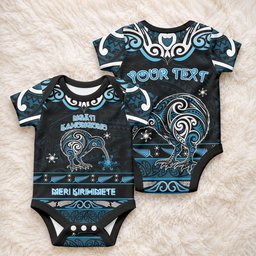 Personalised Ngati Kahungunu Aotearoa Meri Kirihimete Baby Onesie Maori Kiwi Bird Silver Fern Koru Pattern