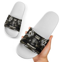 Waikato Tainui Aotearoa Meri Kirihimete Slide Sandals Maori Kiwi Bird Silver Fern Koru Pattern