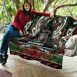 Ngai Tuhoe Aotearoa Meri Kirihimete Quilt Maori Kiwi Bird Silver Fern Koru Pattern