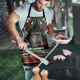 Ngai Tuhoe Aotearoa Meri Kirihimete Apron Maori Kiwi Bird Silver Fern Koru Pattern