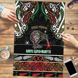 Ngai Tuhoe Aotearoa Meri Kirihimete Puzzle Maori Kiwi Bird Silver Fern Koru Pattern