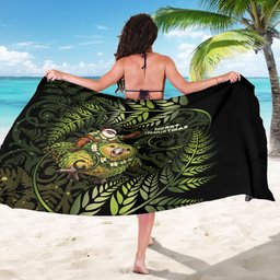 New Zealand Christmas Sarong Santa Riding Kakapo Bird Silver Fern