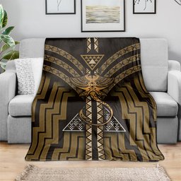 New Zealand Manta Ray Blanket Maori Tukutuku Taniko Motifs Gold