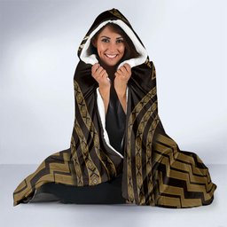 New Zealand Manta Ray Hooded Blanket Maori Tukutuku Taniko Motifs Gold