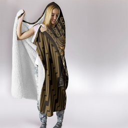New Zealand Manta Ray Hooded Blanket Maori Tukutuku Taniko Motifs Gold