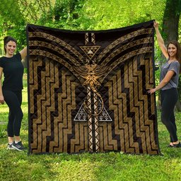 New Zealand Manta Ray Quilt Maori Tukutuku Taniko Motifs Gold