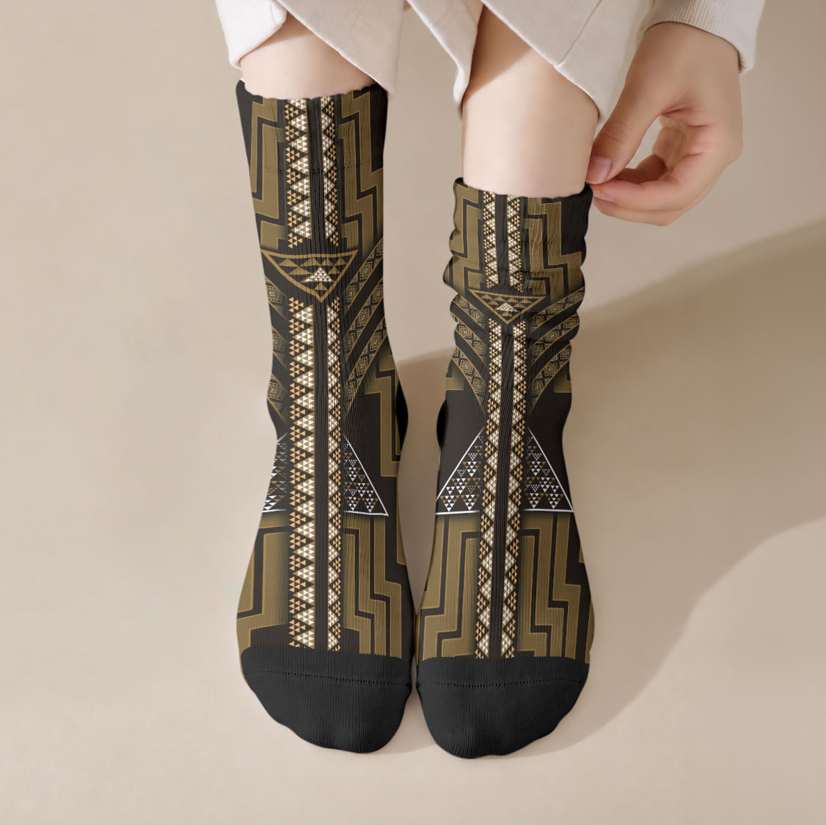 New Zealand Manta Ray Crew Socks Maori Tukutuku Taniko Motifs Gold