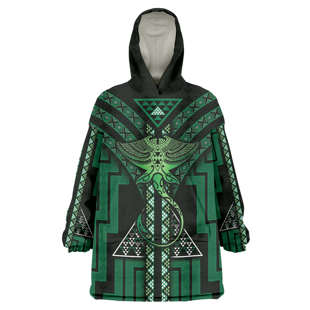 New Zealand Manta Ray Wearable Blanket Hoodie Maori Tukutuku Taniko Motifs Green